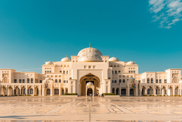 4D Dubai, Abu Dhabi Plus Ferrari World ( Starting from Rp 16.435.000 )
